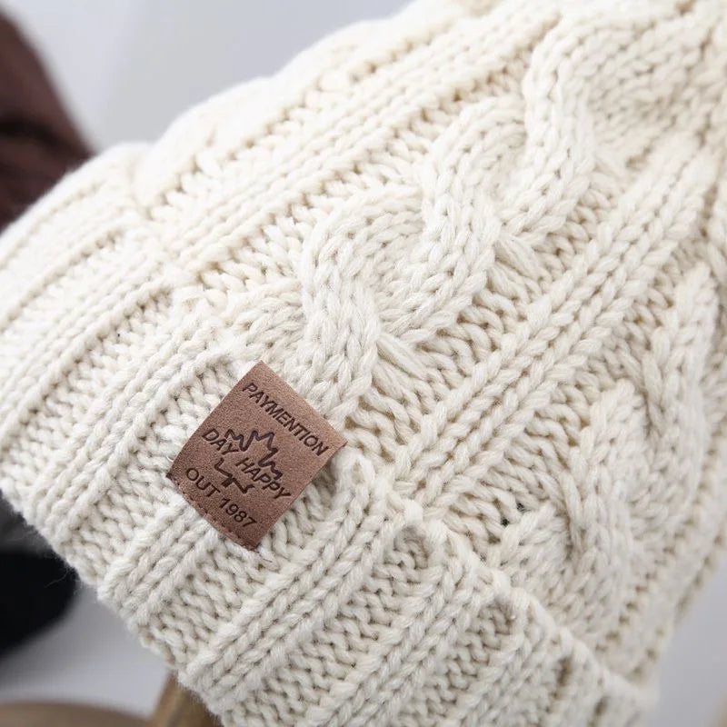 Gorros de inverno unissex adicionam pele forrada para homens e mulheres gorro quente casual etiqueta de folha de bordo decoração chapéus de malha de inverno