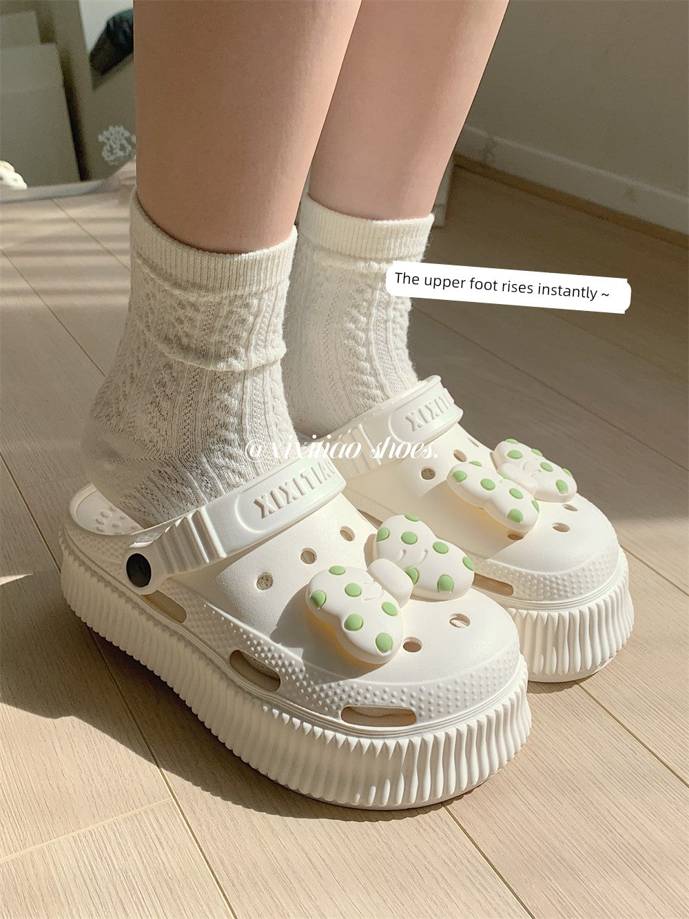 Crocs Femininos Antiderrapantes Muffin Coros