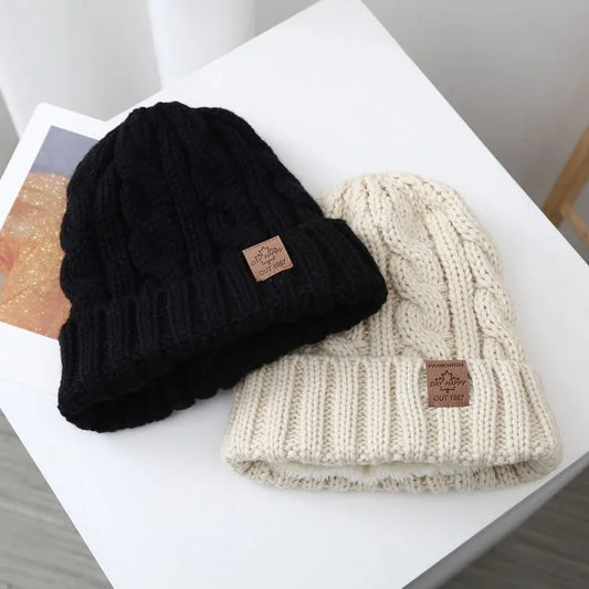 Gorros de inverno unissex adicionam pele forrada para homens e mulheres gorro quente casual etiqueta de folha de bordo decoração chapéus de malha de inverno
